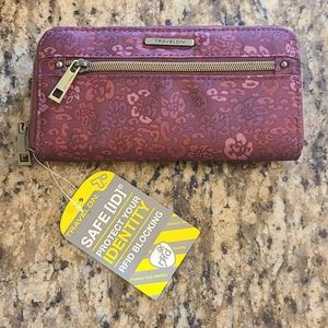 Travelon Wallet